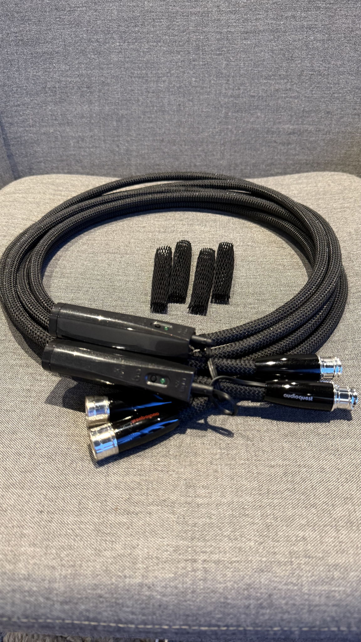 Audioquest Wind XLR 2.5M Interconnect Cables EXCELLENT 2