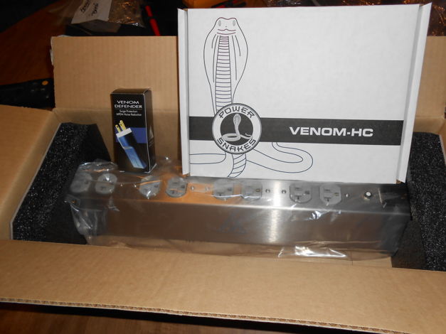 Shunyata Research Venom PS8--Venom HC 20a Power cable--...