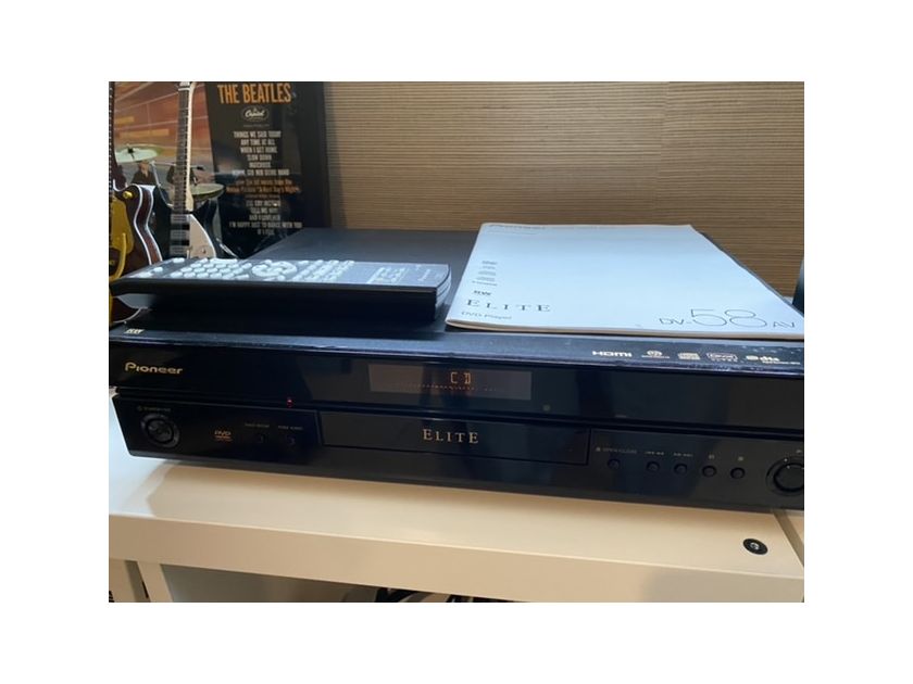 Pioneer DV-58-AV SACD/CD works perfectly - classic audiophile player; remote, manual, box