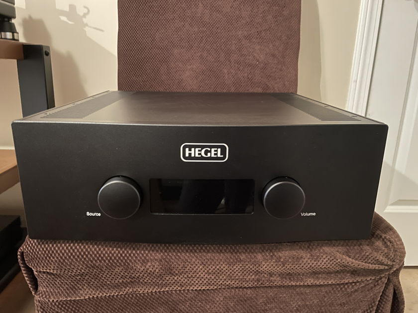 Hegel H590 integrated amplifier black - mint customer trade-in