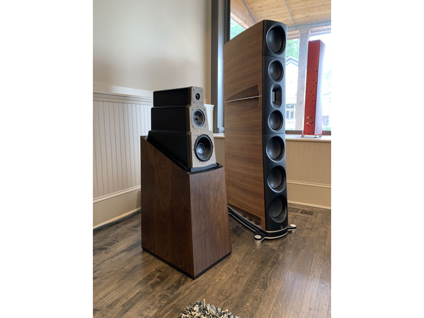 Vandersteen 5A Carbon - Beautiful Customer Trade-In Loudspeakers - Gorgeous Walnut Finish w/ Black Grills - 12 Months Interest Free Financing Available!!!