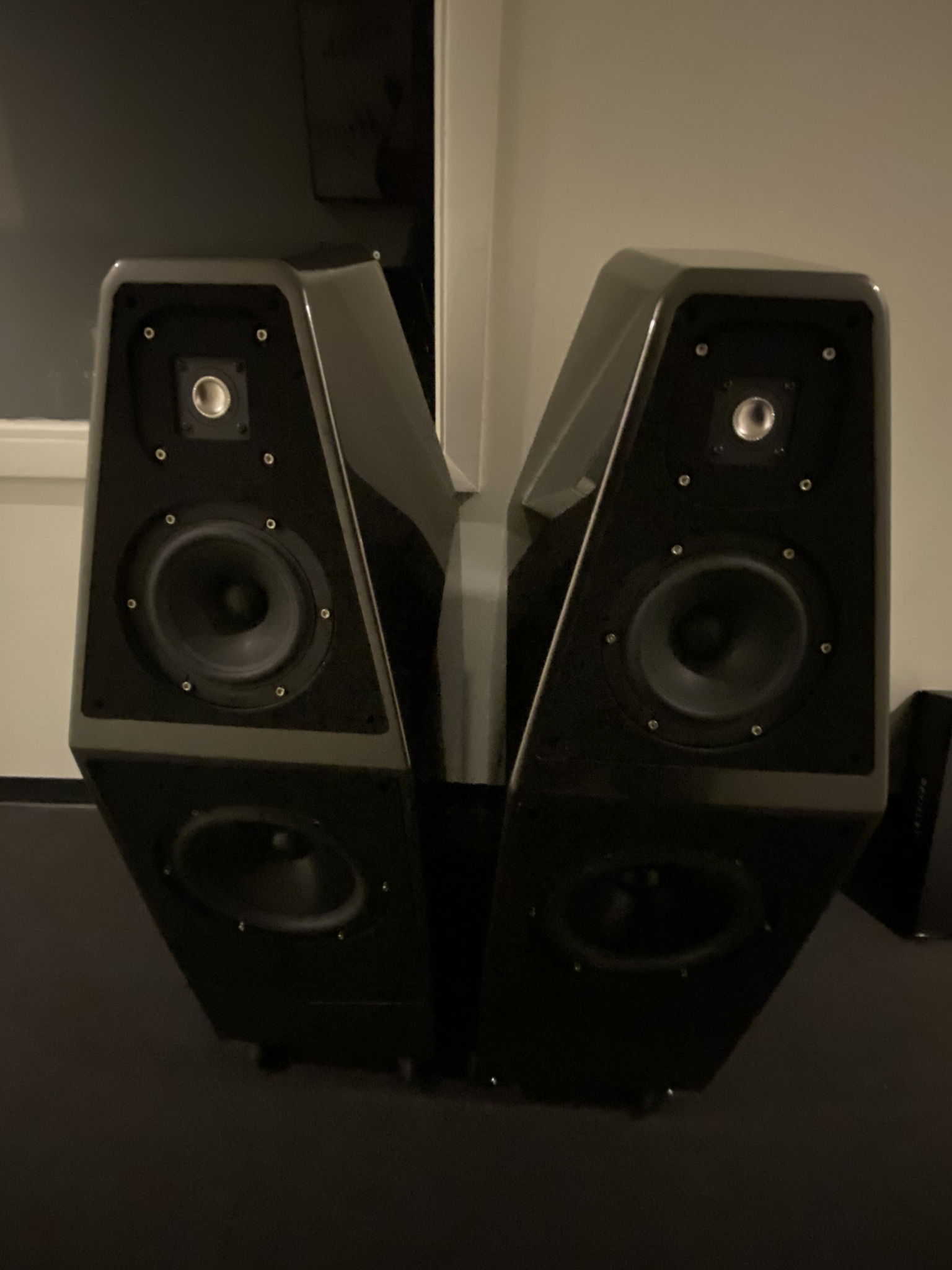 Wilson Audio Sophia mkIII titanium 2