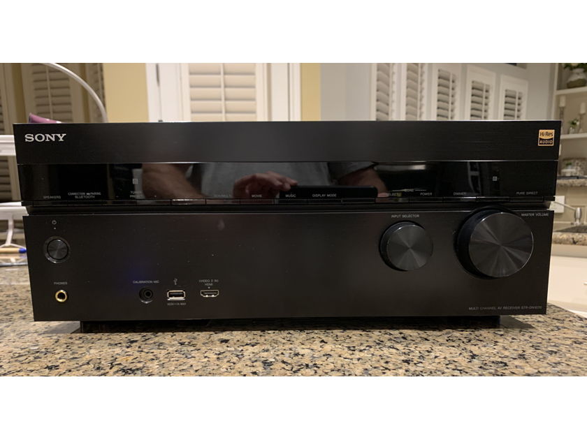 Sony STR-DN1070 7.2-channel 100W/ch Home Theater A/V Receiver with Wi-Fi, Bluetooth, Apple AirPlay, and Google Cas