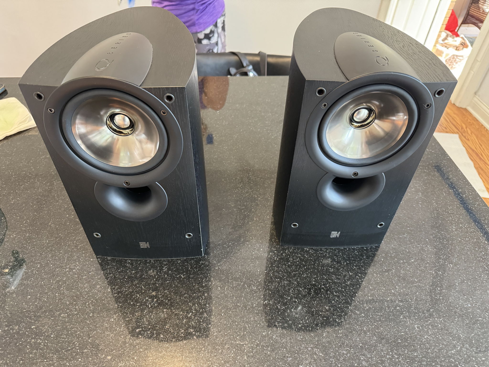 Kef iQ1 Bookshelves 9/10 Beauties!  $285 New!