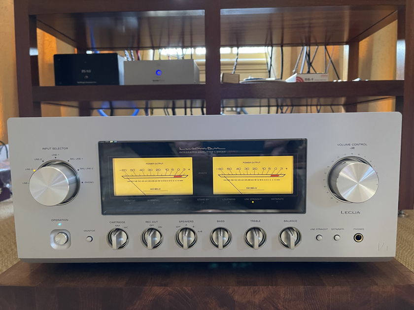 Luxman L-590AXII class A integrated amp - mint customer trade-in