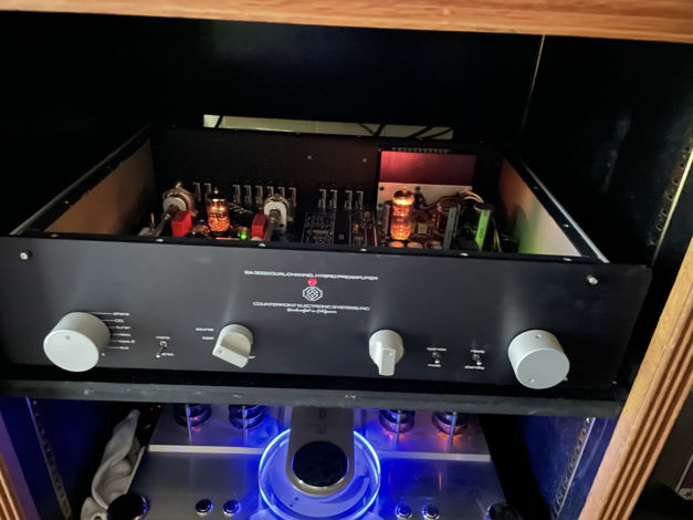 Counterpoint  SA-3000 hybrid preamp