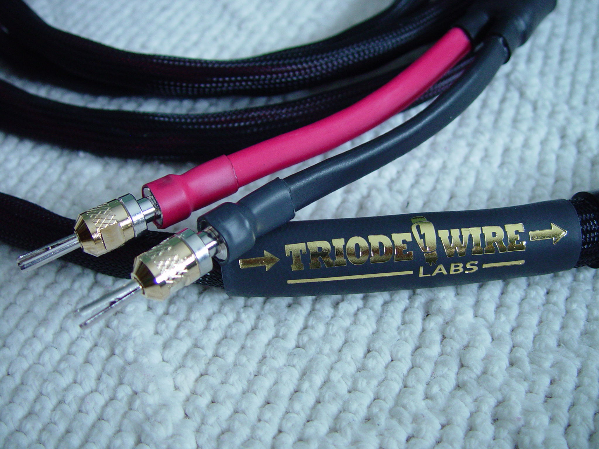 TWL American Speaker cable - Cardas CAB bananas