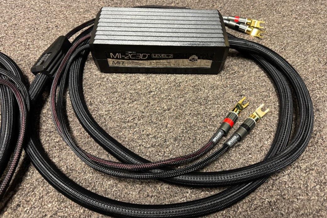MIT 2C3D Level 2 Speaker Cables 3