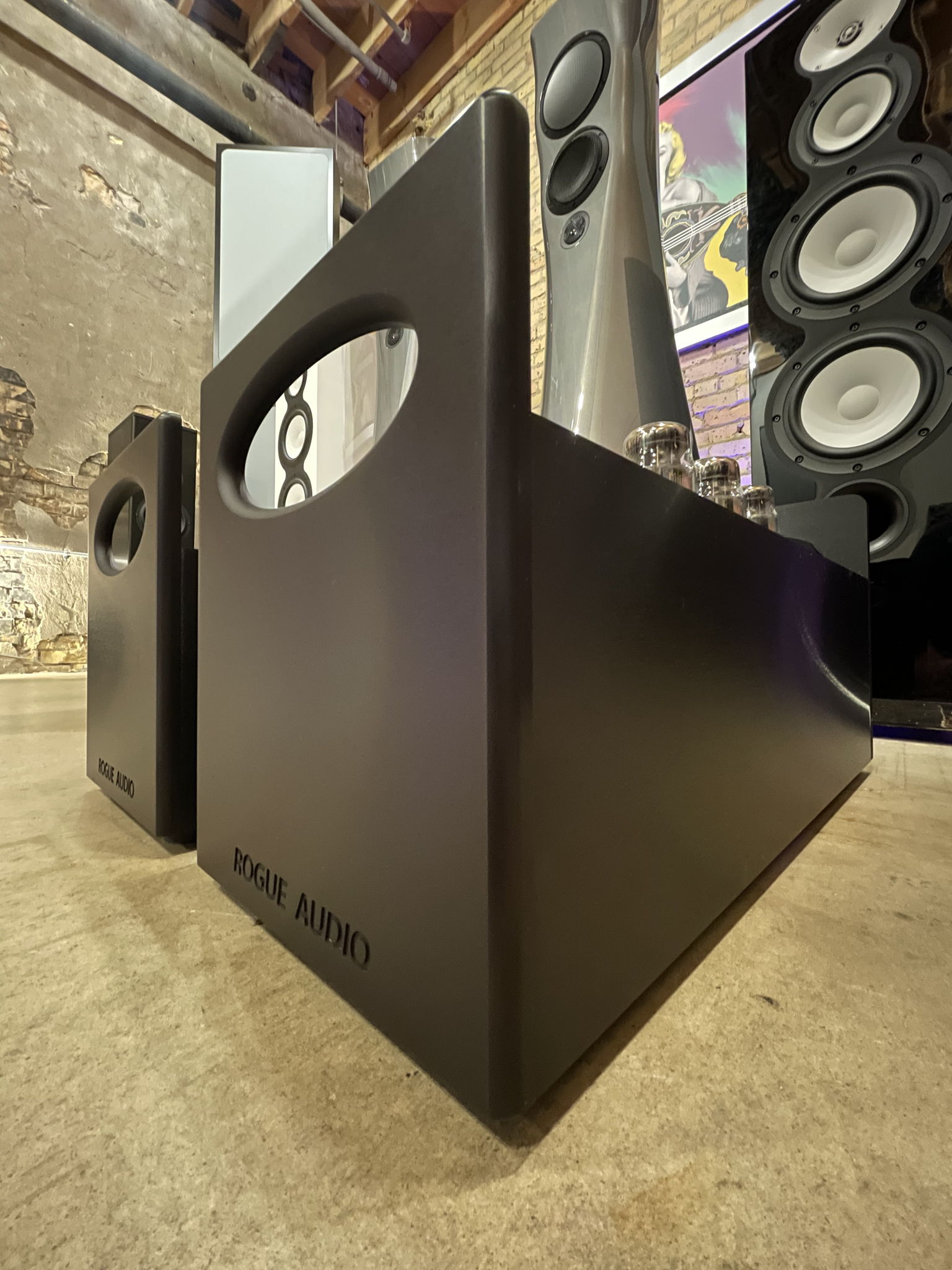 Rogue Audio Apollo DARK 2