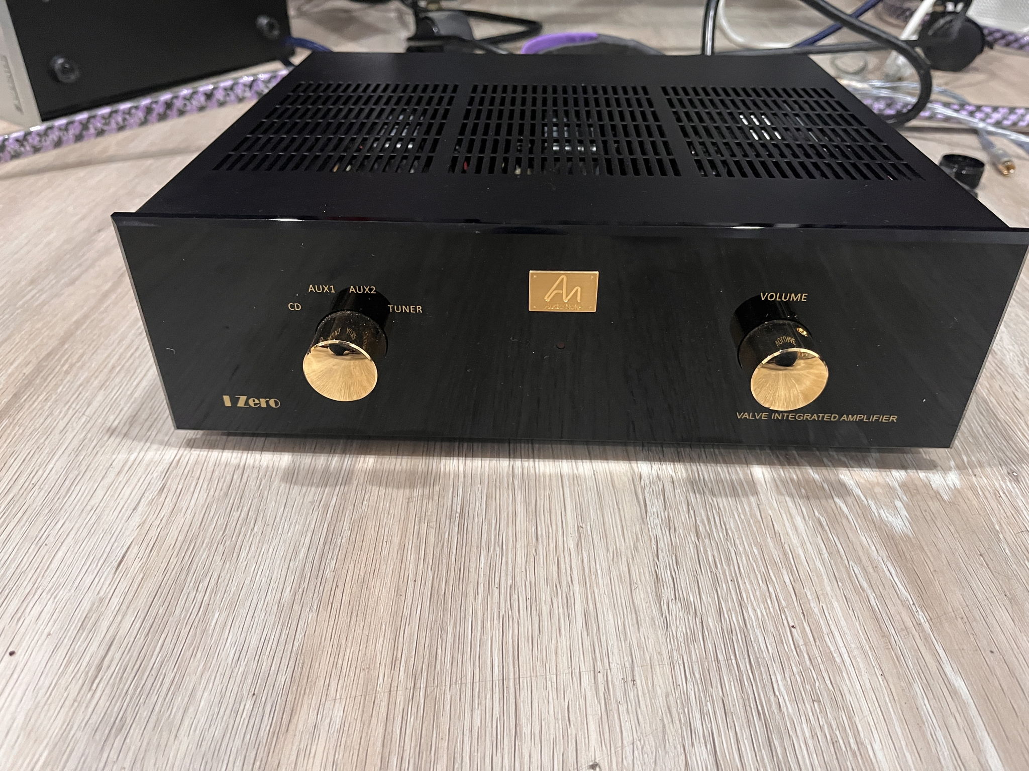 Audio Note (UK) iZero integrated amplifier 2