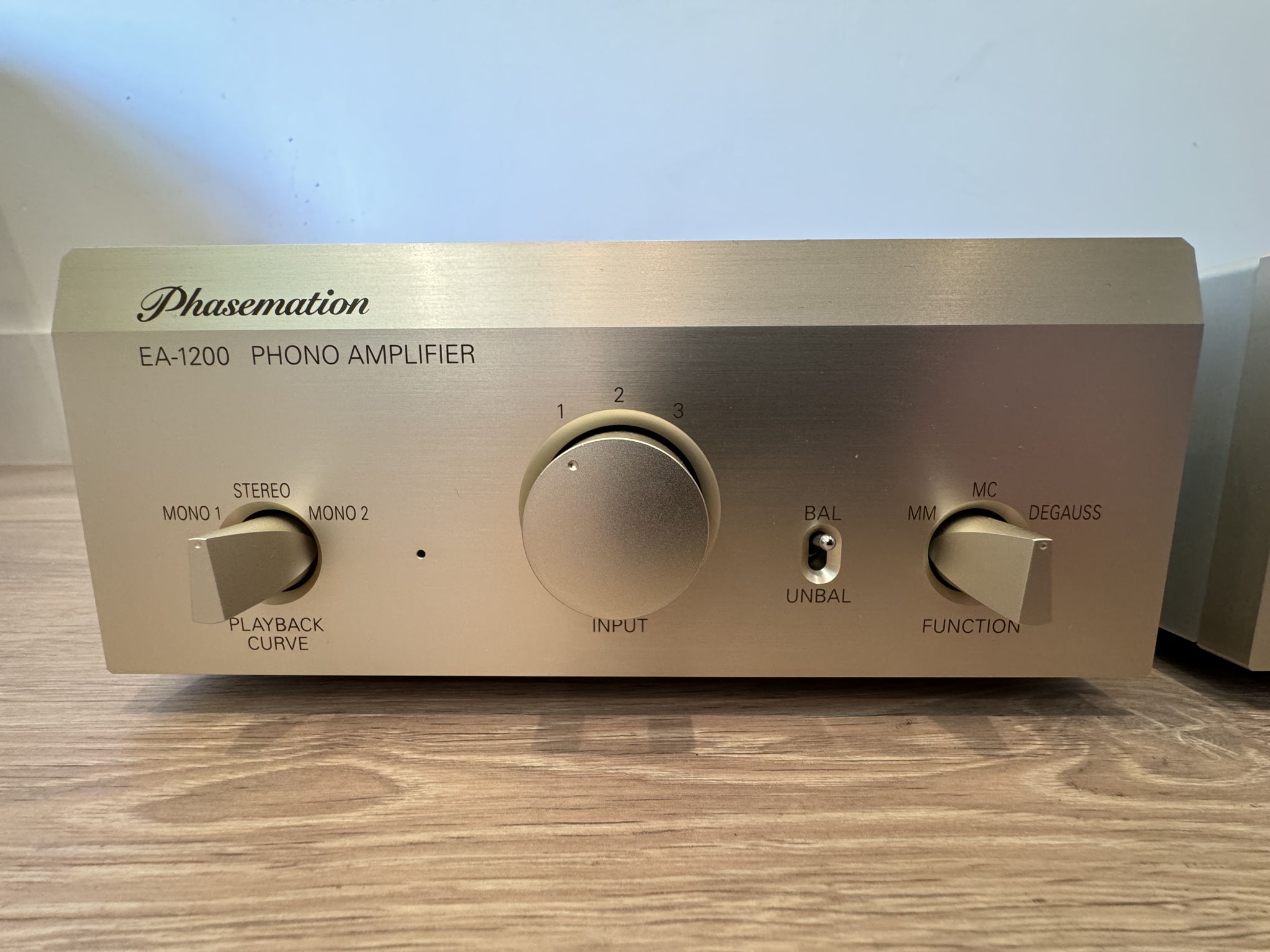 Phasemation EA-1200 Tube Phono Stage Vinyl Record Pream... 2