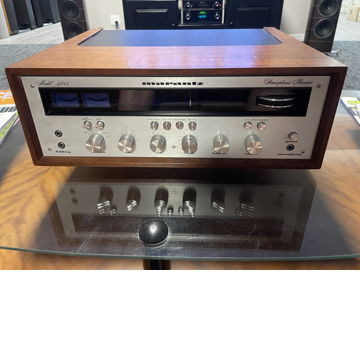 Marantz 2245 Stereo Receiver in case, excellent conditi...