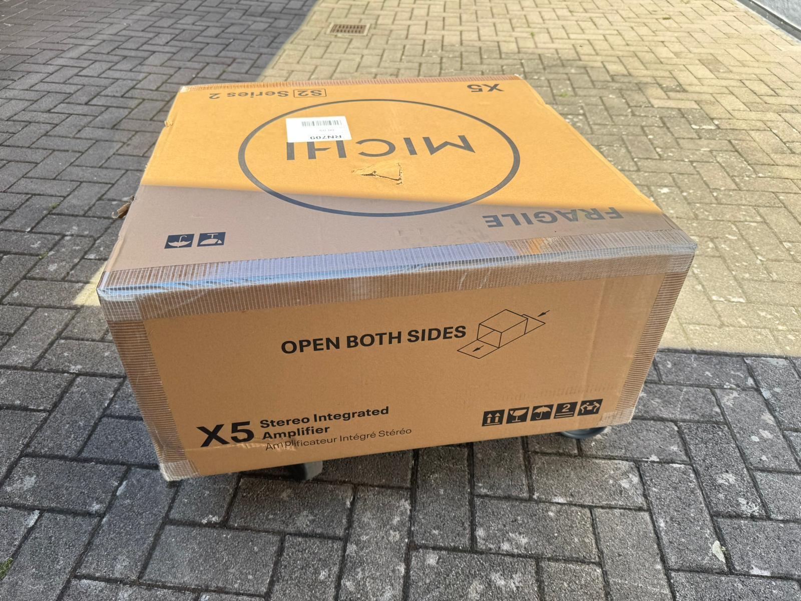 Rotel Michi X5 Serie 2 integrated amplifier new