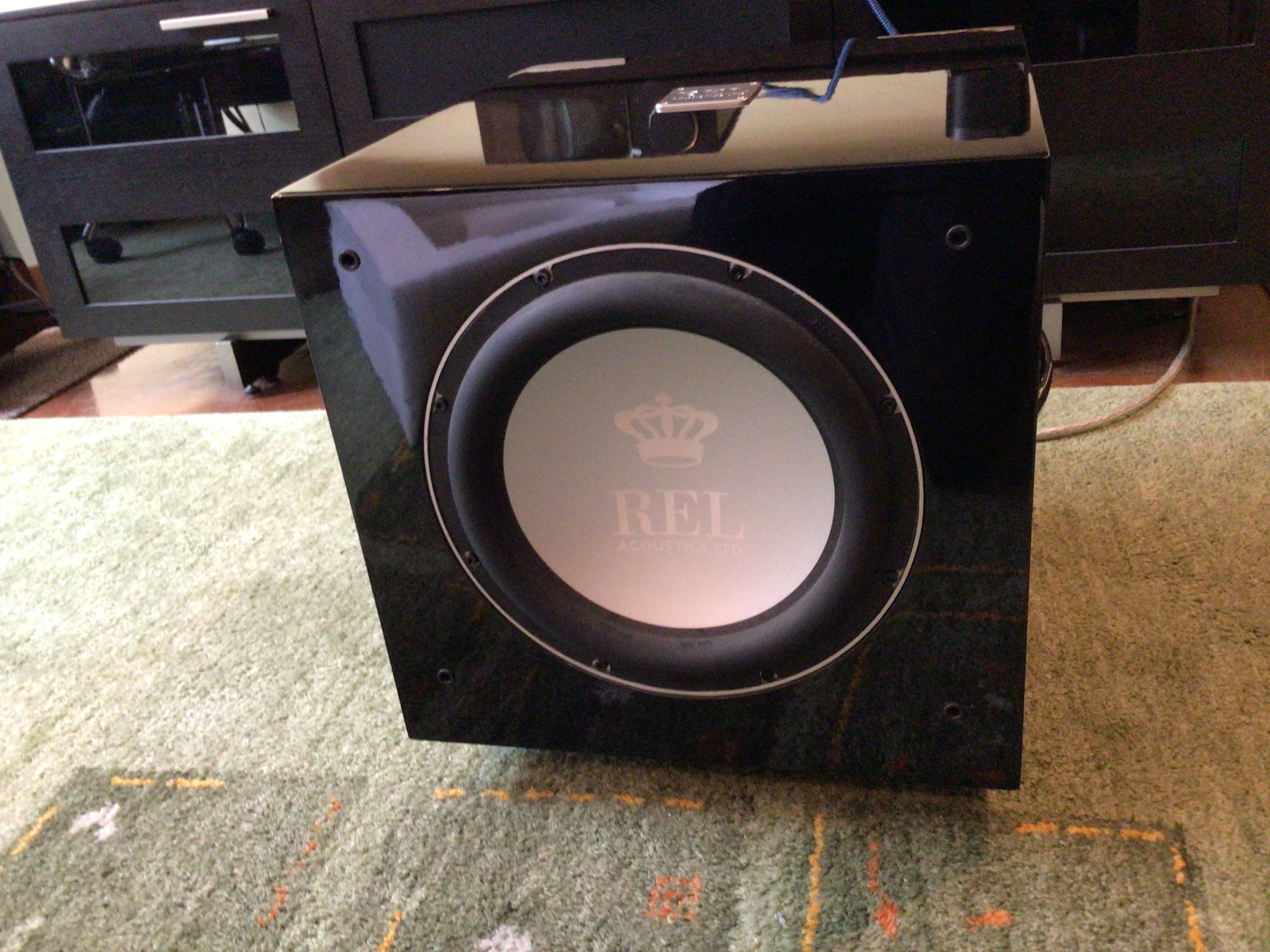 REL (x6) S/812 Subwoofer Line Arrray - Local Only 5