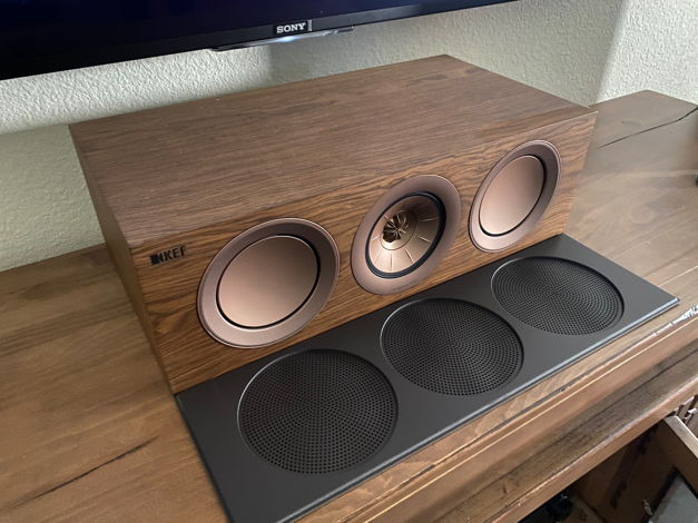KEF R2C (NEW REDUCED PRICE)