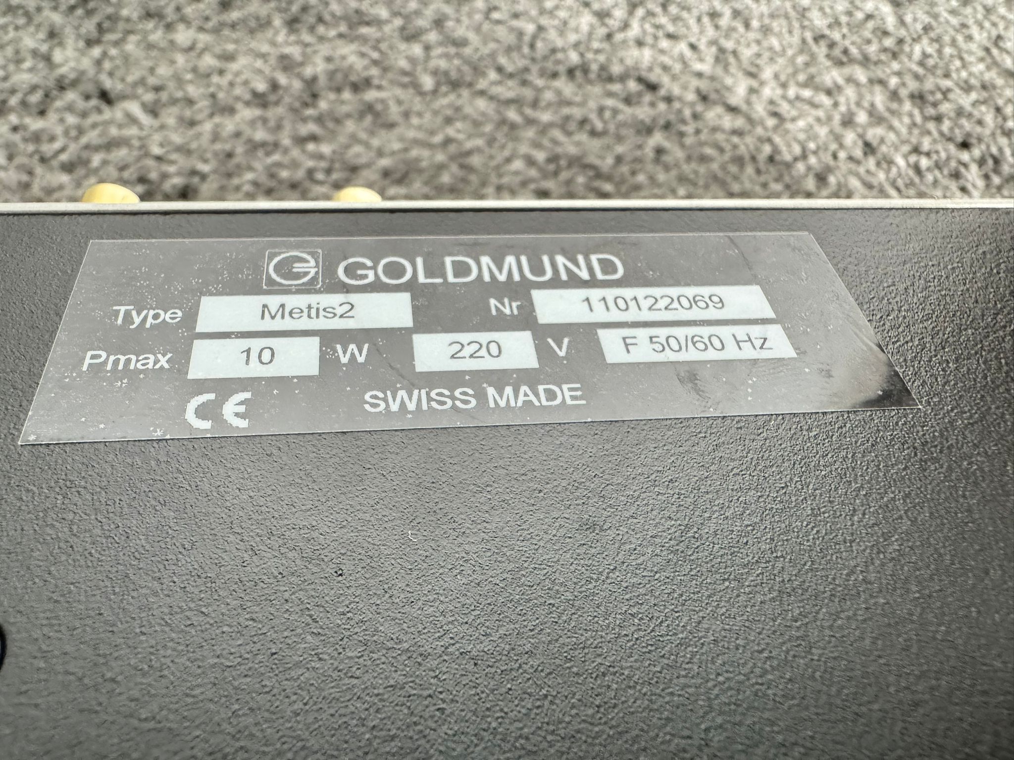 Goldmund Metis 2 pre amplifier in silver 8