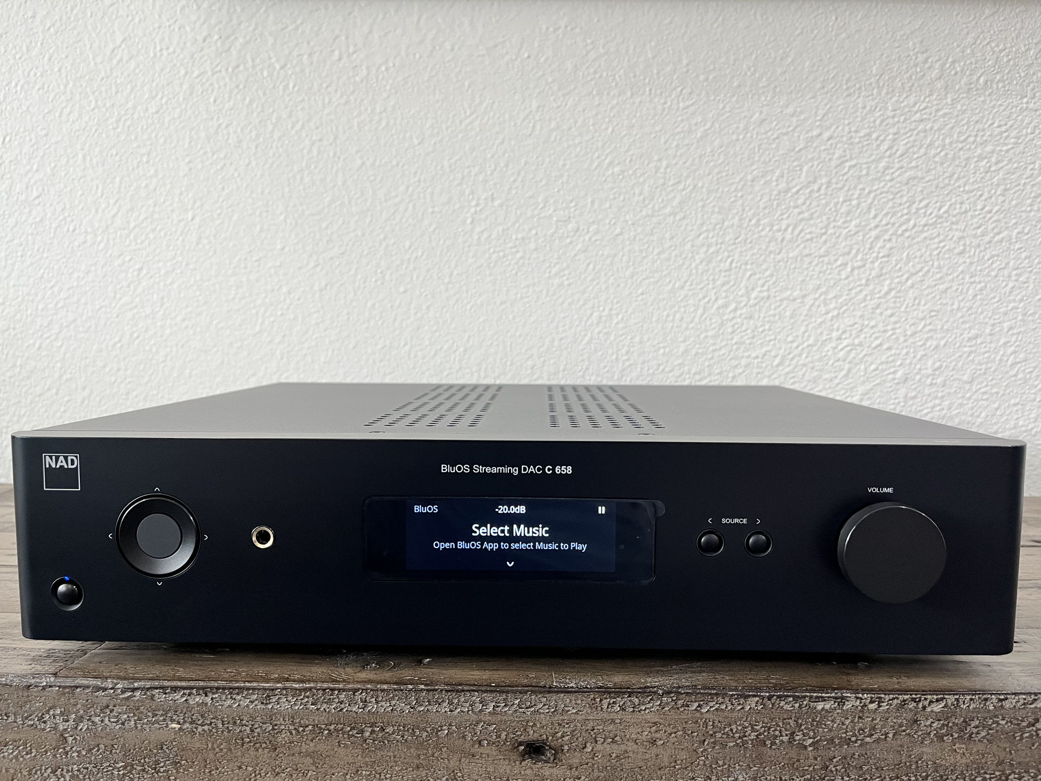 NAD C658 Network Player/Preamp/DAC - Open Box - Excelle...