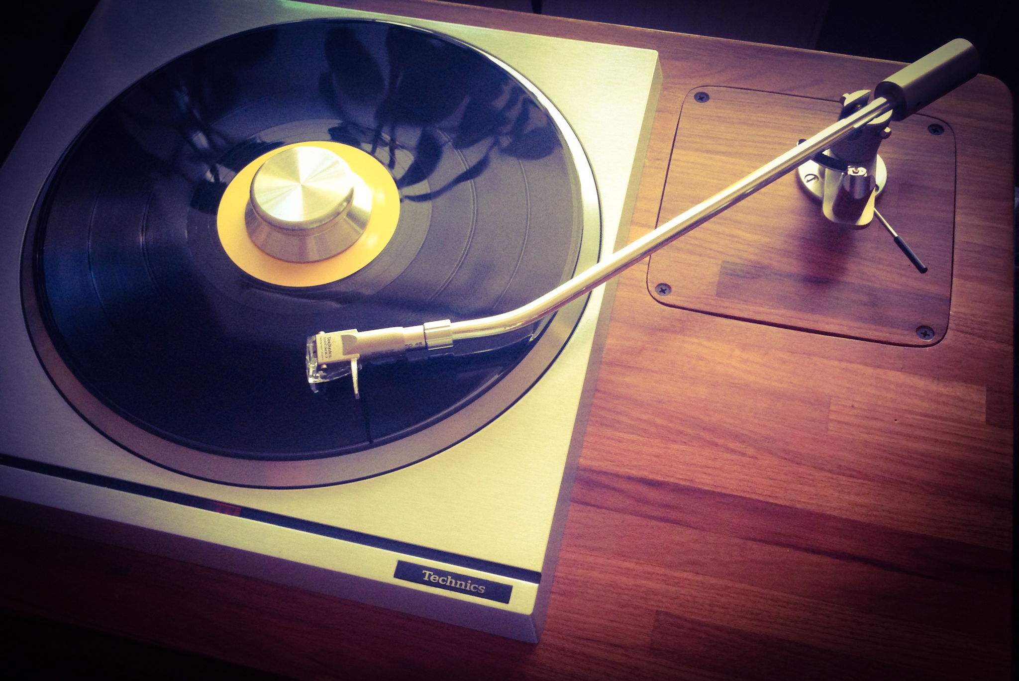 Technics EPC-100c mk3 (MM) cartridge on Thomas Schick "12 inch tonearm. SP-10 mk2 Direct Drive.