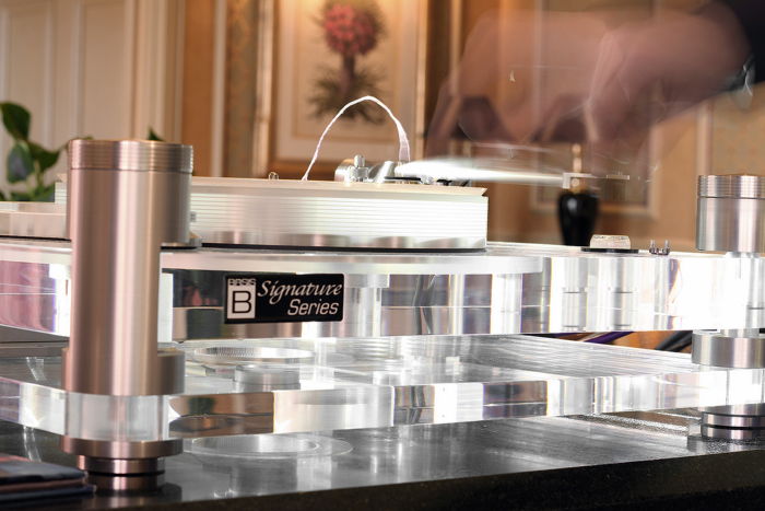 Basis Debut Signature Diamond Vacuum Turntable, with Sy...