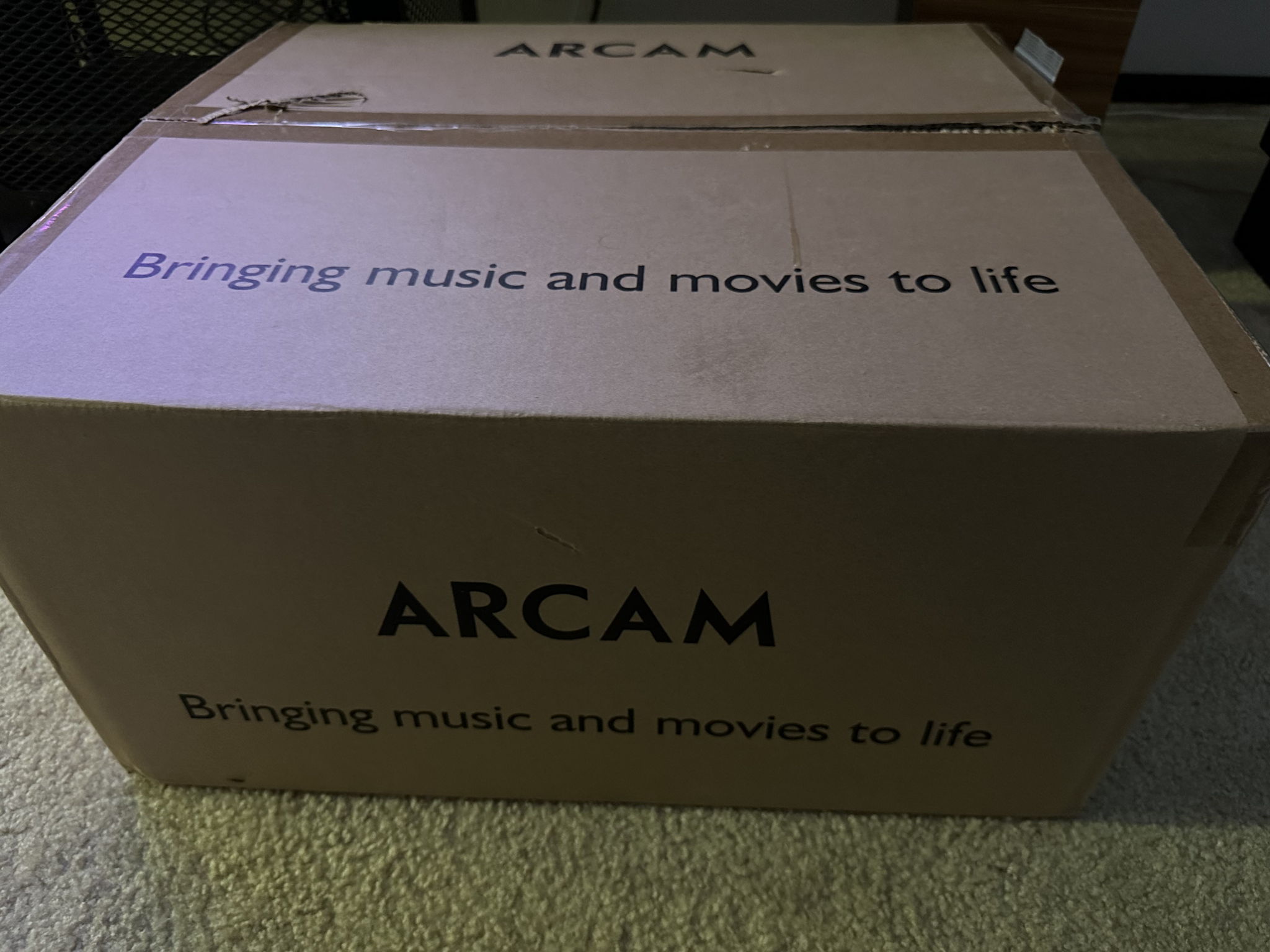 Arcam AVR390 7