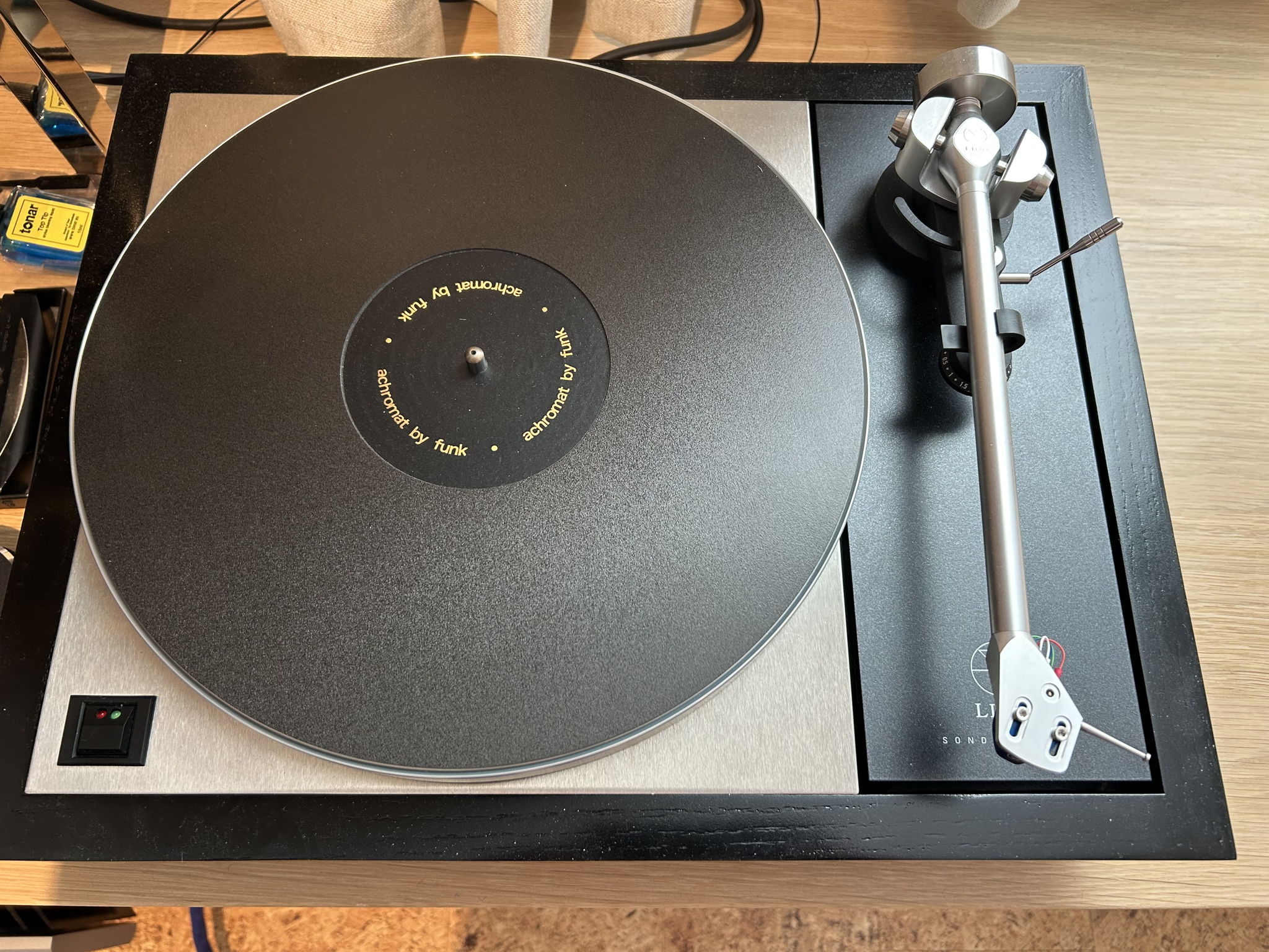 A well know TT which has been upgraded with the Arko tonearm and Lingo 3 power supply 