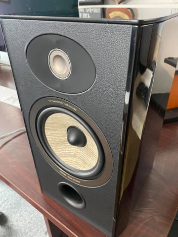 Focal Aria 906 stand mount speakers