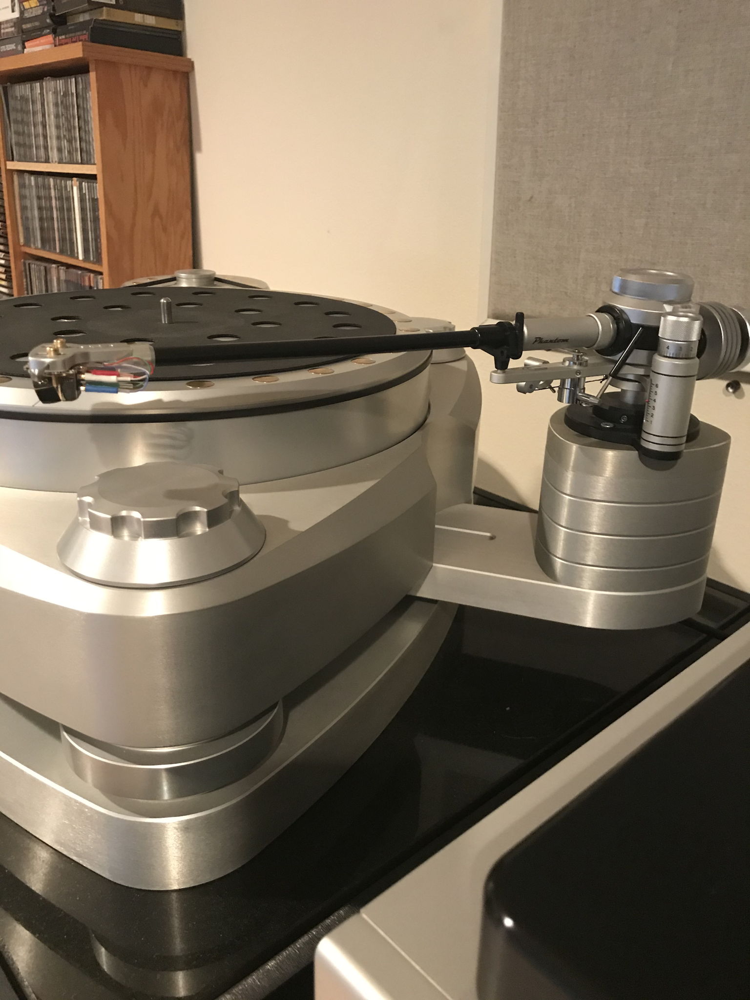 ACOUSTIC SIGNATURE ASCONA TURNTABLE WITH GRAHAM ARMBOAR...