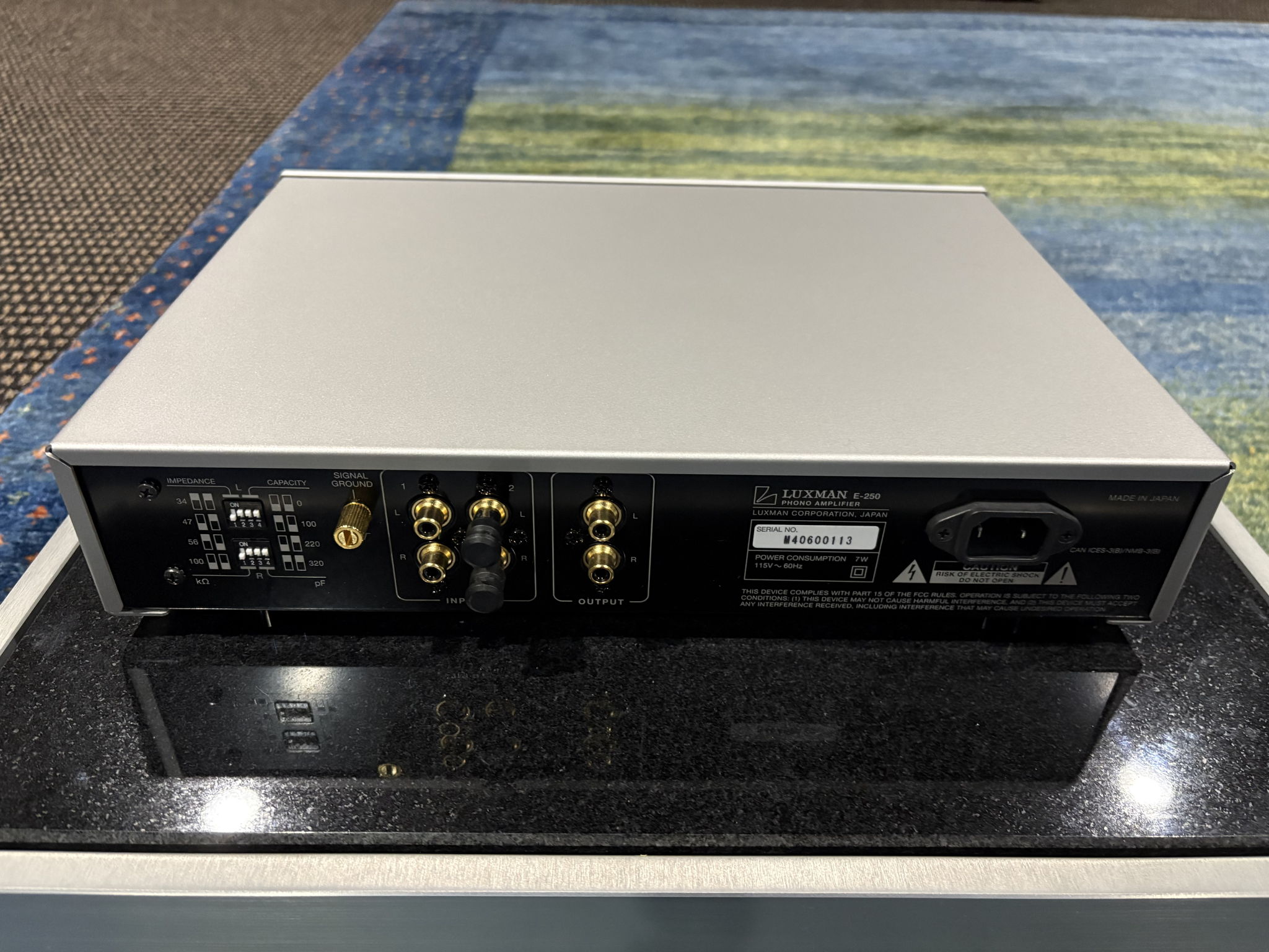 Luxman E-250 Phono Stage Amplifier in Silver 2