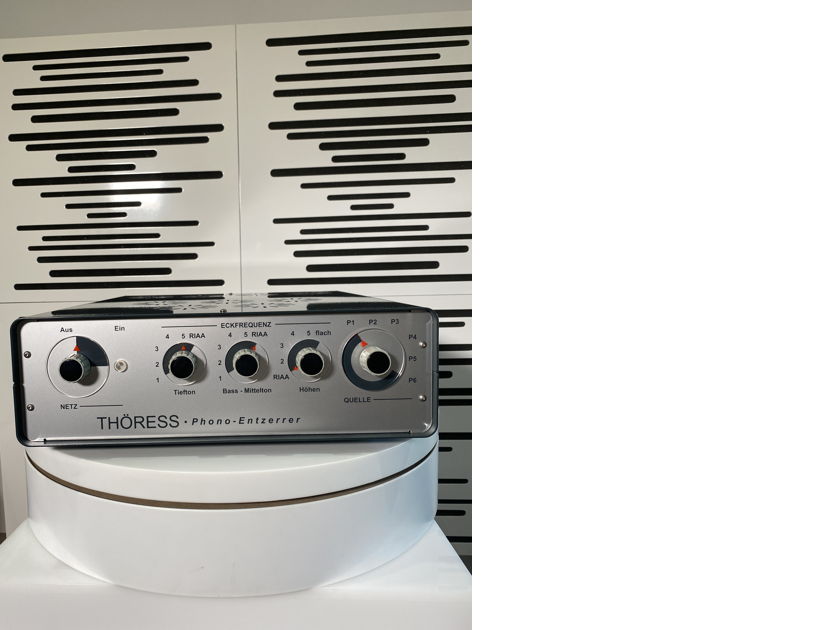 THORESS PHONO PREAMPLIFIER