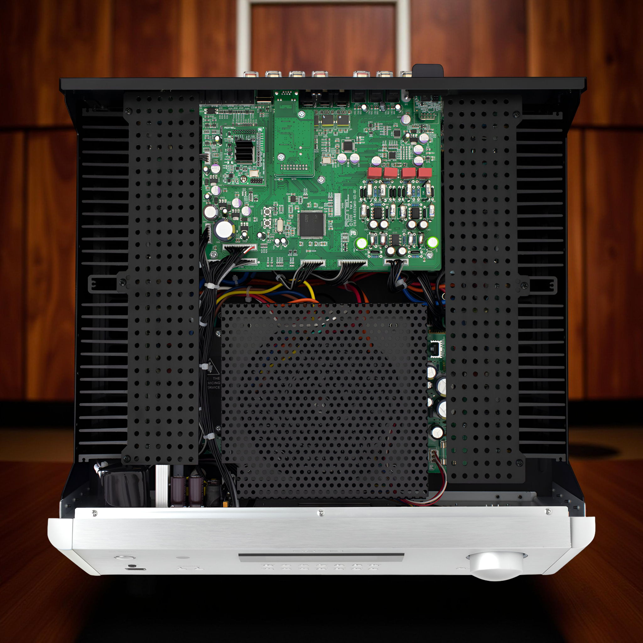 Rotel  RA-1592 MKII 4