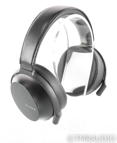 Sony MDR-Z7M2 Closed Back Headphones; MDRZ7M2 (39963)