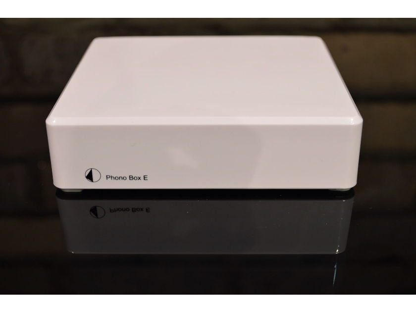 Pro-Ject Audio Phono Box E - White