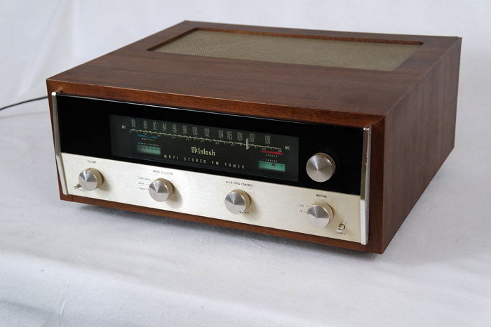 McIntosh MR 71 Stereo FM Tuner - Vintage in good condition