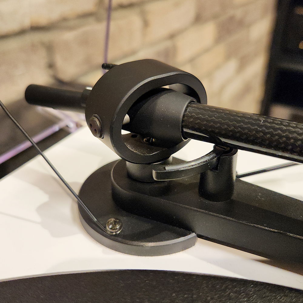 Pro-Ject Debut Carbon Evo in Satin White w/ Sumiko Rain... 5