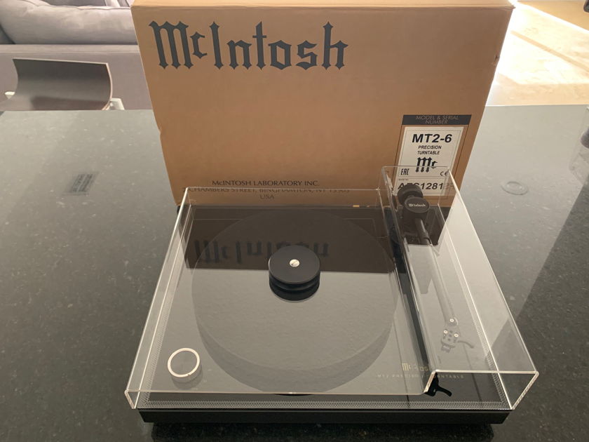 McIntosh MT2 Turntable - Excellent condition - One Owner - Purchased on Dec. 2018 - Light Use