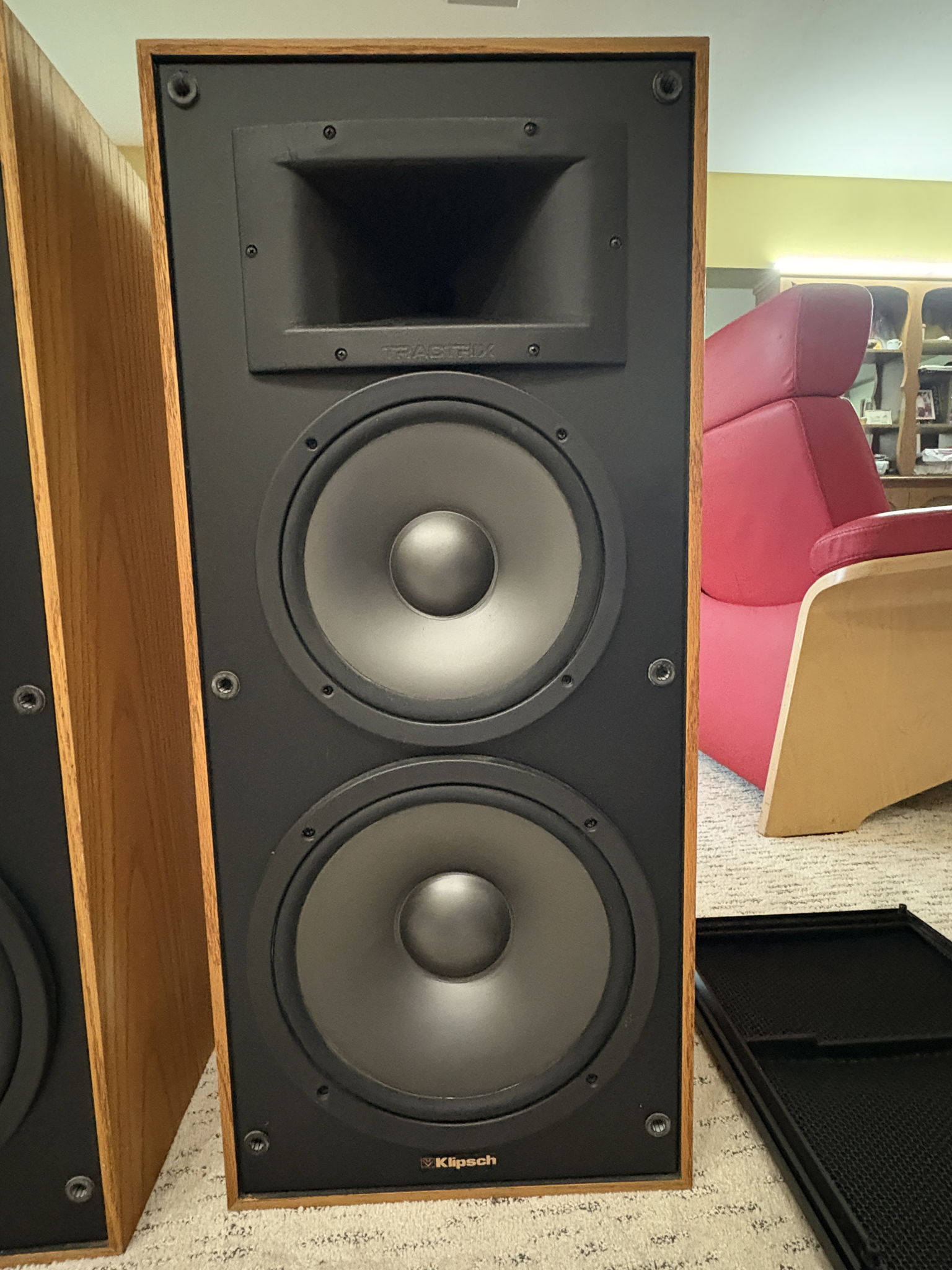 One owner vintage Klipsch KG 5.2 Stereo Speakers, will ... 5