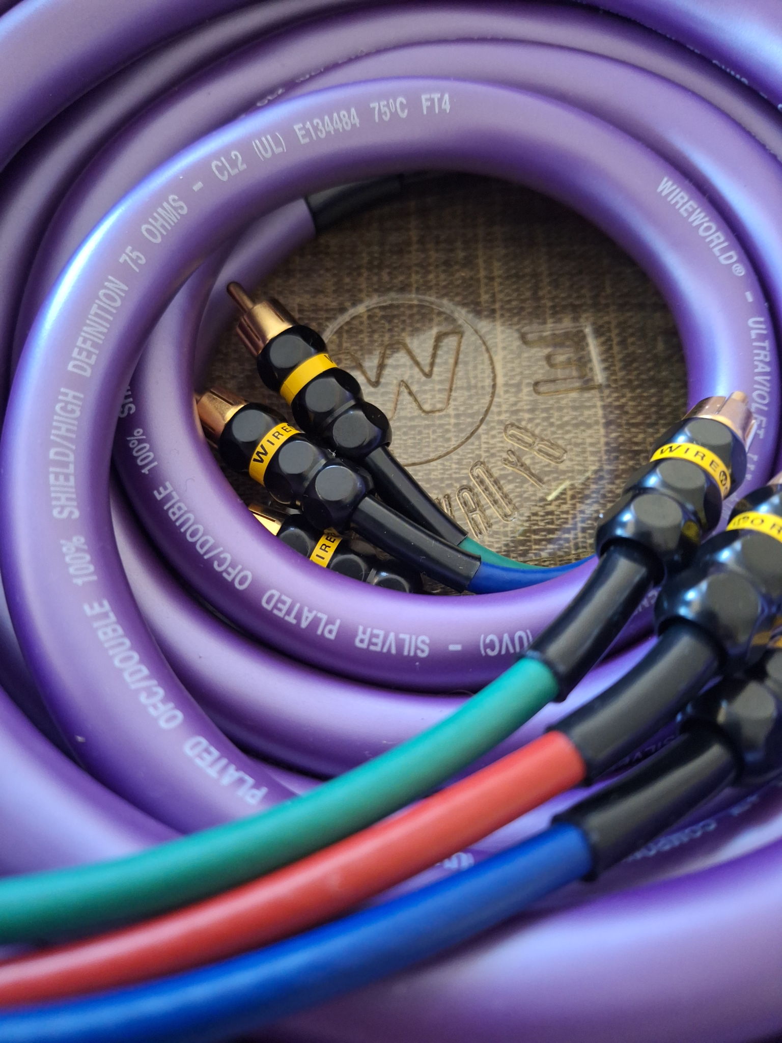 Wireworld UltraViolet III + 9 meters/30 feet COMPONENT ... 4