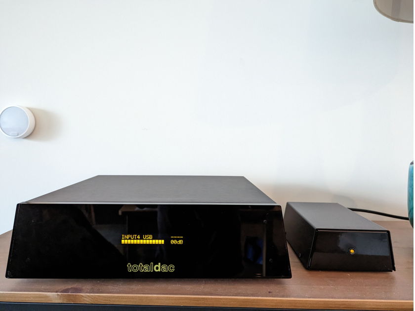 Totaldac d1-six dac with live power and DSD