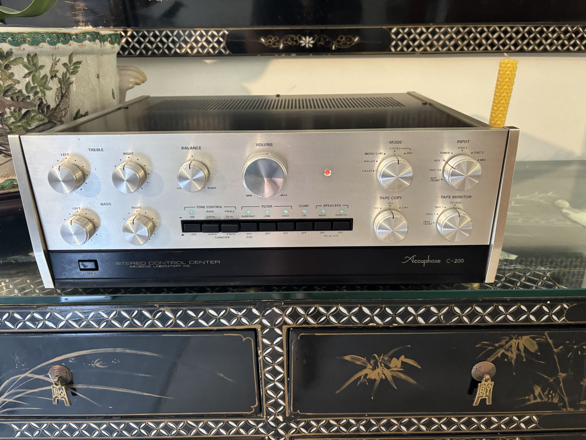 Accuphase C-200  Preamp   (beautiful)!