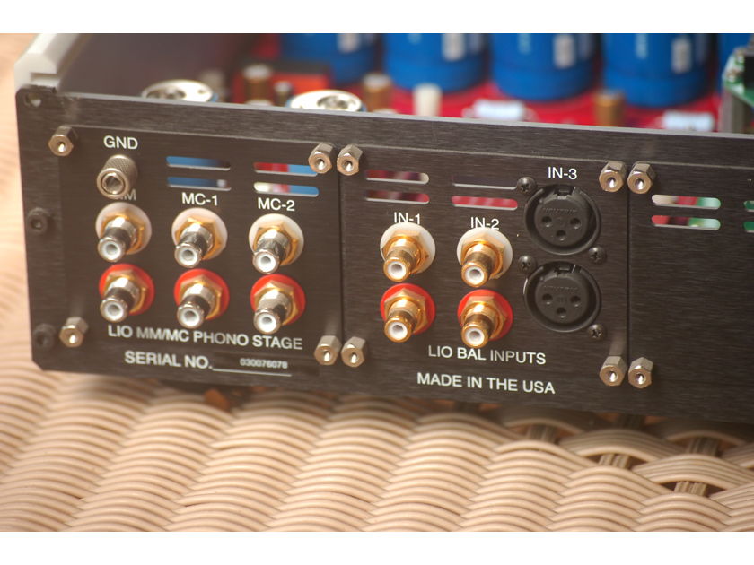Vinnie Rossi LIO - AVC - Phono - Balanced XLR Line Inputs & Output -  Pre Amplifier