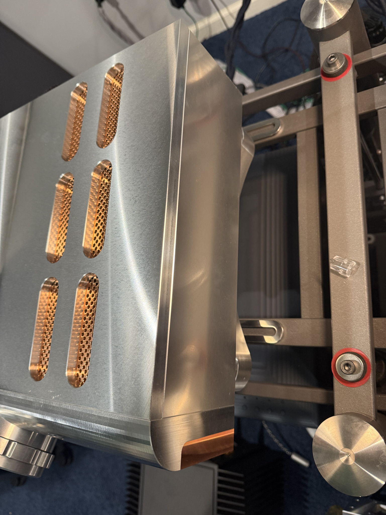 Dan D'Agostino Momentum Preamplifier Upgraded To HD 2