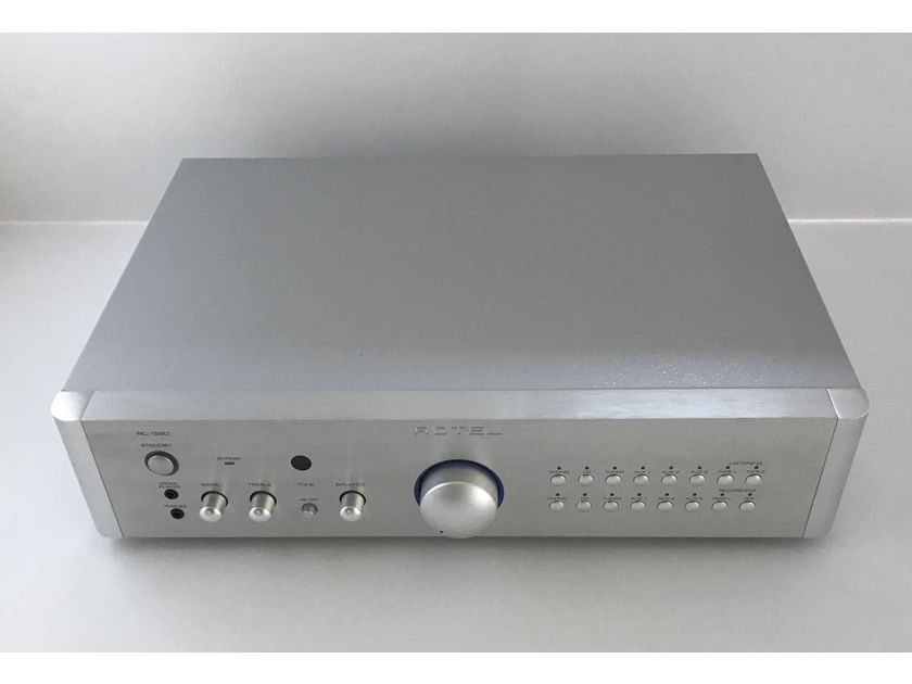 Rotel RC-1580 Full feature Preamp with built in Moving coil and Moving magnet phono stage