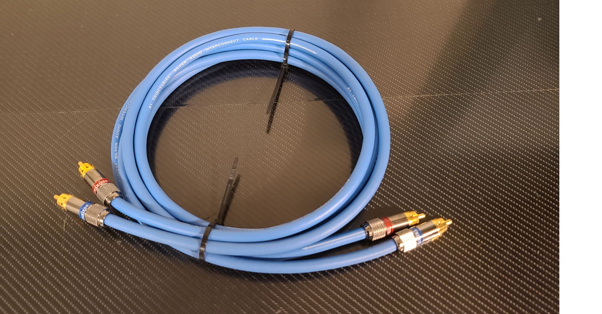 バーゲンで XLR INTERCONNECT TRIBUTARIES AUDIO SILVER A1 5m　リビュータリーズ XLRケーブル