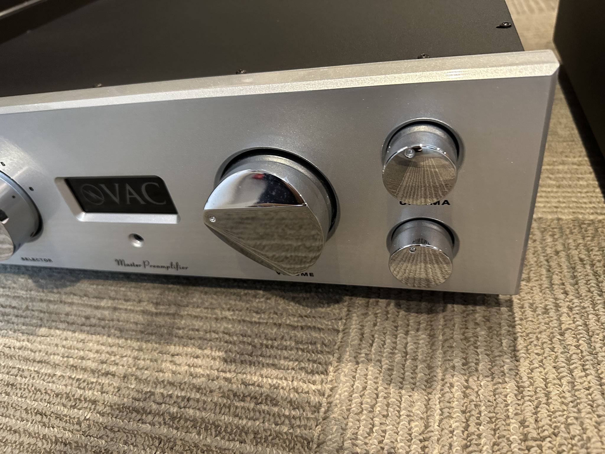 Valve Amplification Company Master Preamplifier (Silver) 7