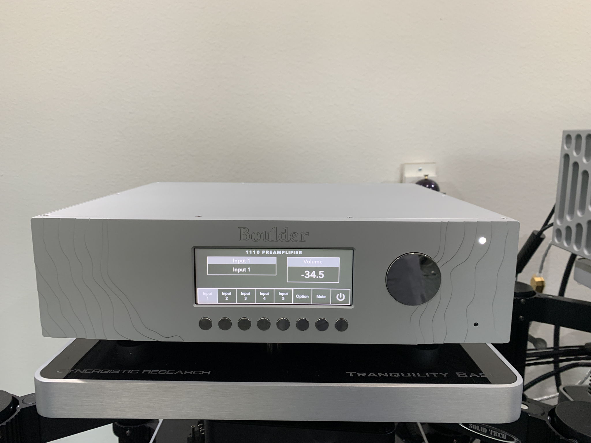 Boulder 1110 Preamplifier - Very Good Condition! 2