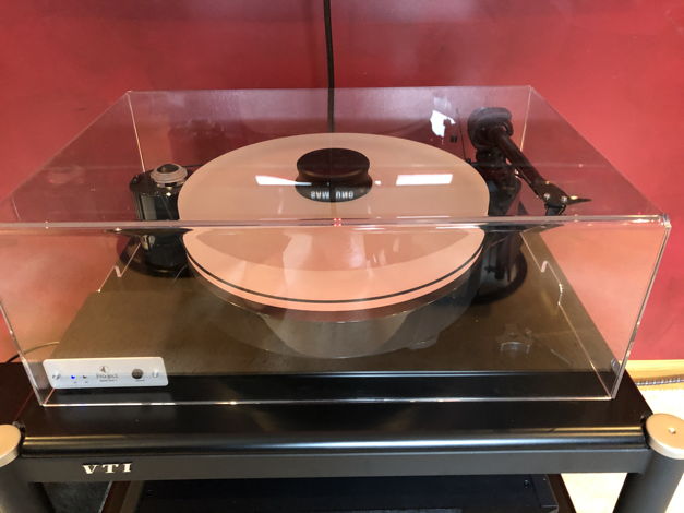 Pro-Ject RM-9.1 with Sumiko EVOIII and Dust cover