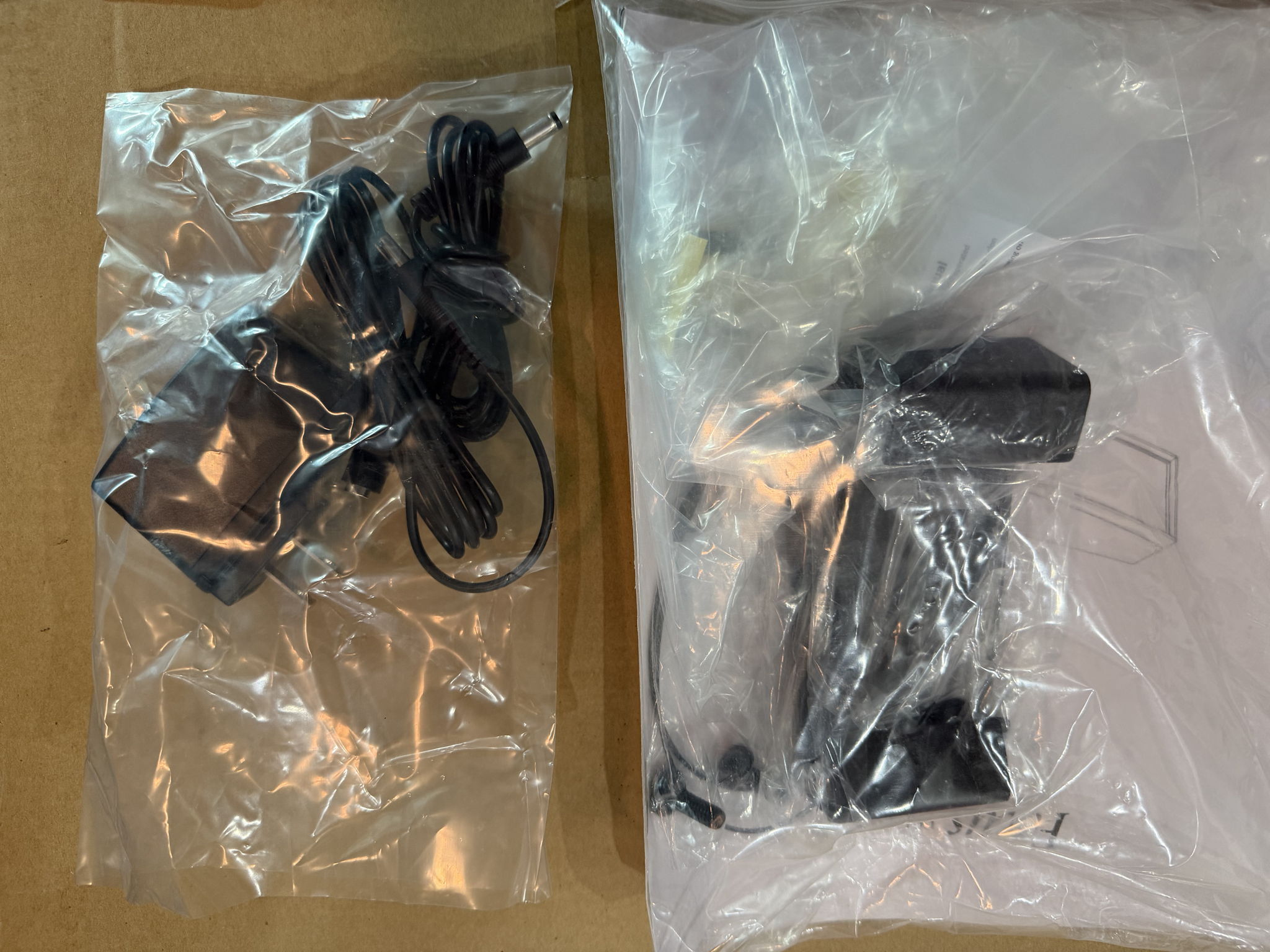 Martin Logan Focus ESL C18 Center Speaker - Gloss Black 8