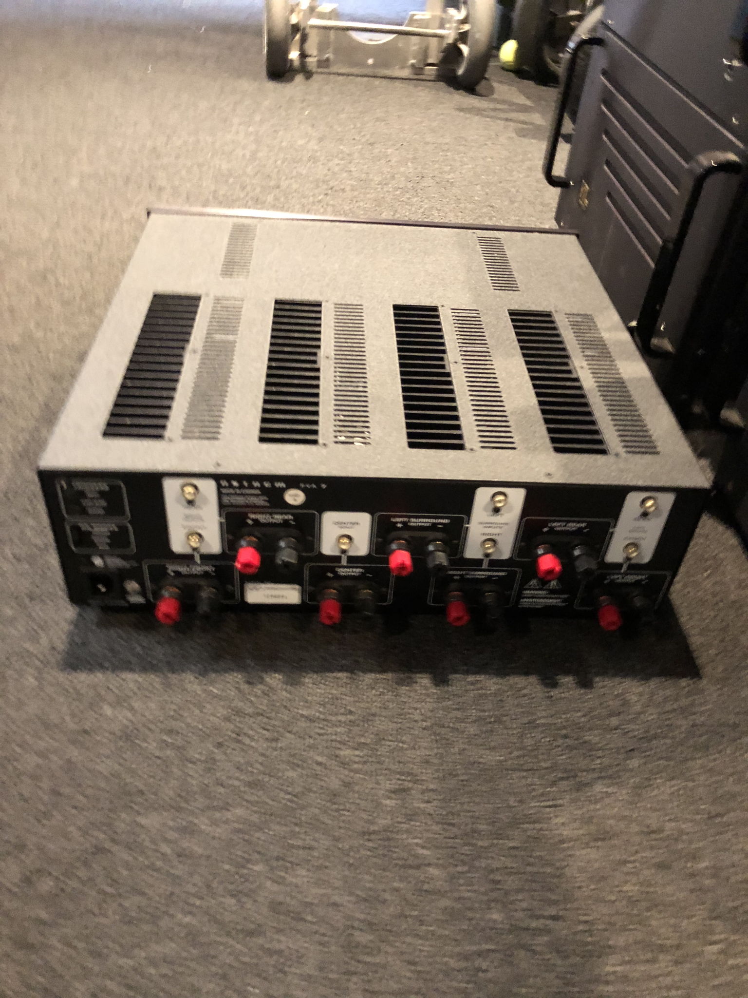 Anthem PVA-7 7 channel amplifier!!!! 3