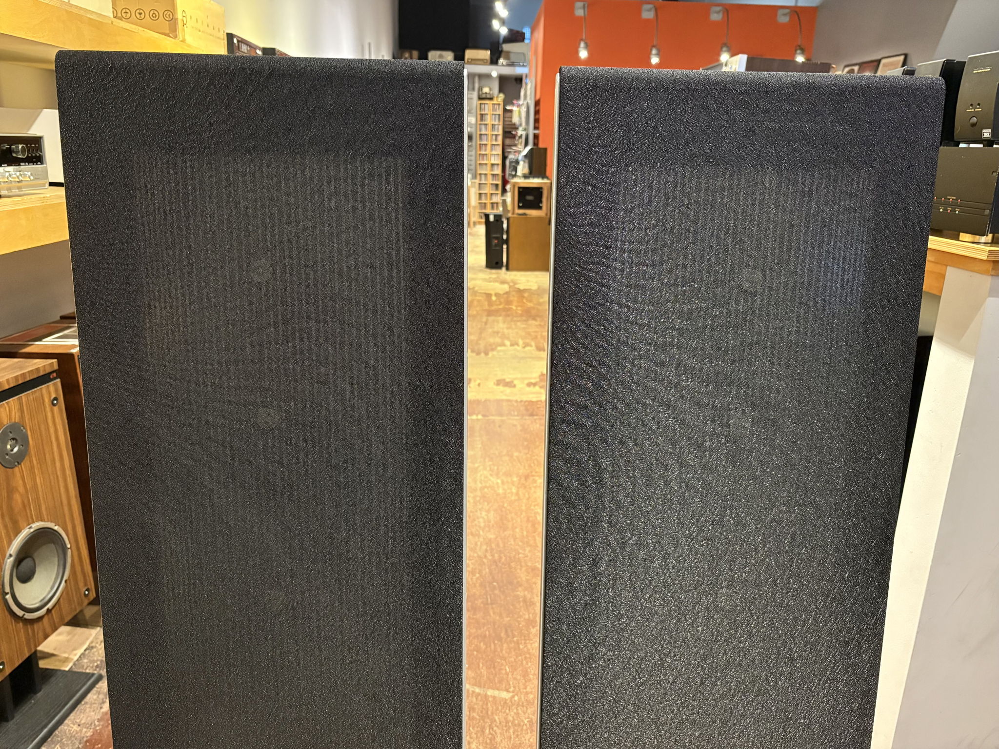 Magnepan .7 Floorstanding Speakers w/ Original Box - Ex... 3