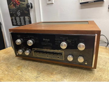 McIntosh C28 PREAMPLIFIER in great working condition